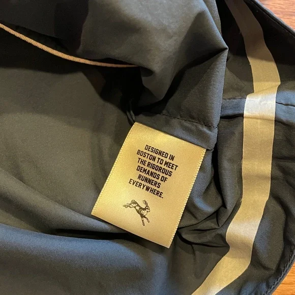 Tracksmith light weight color block running jacket size small - Picture 4 of 9